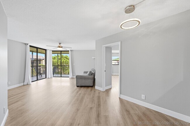 Building Photo - 10401 W Broward Blvd
