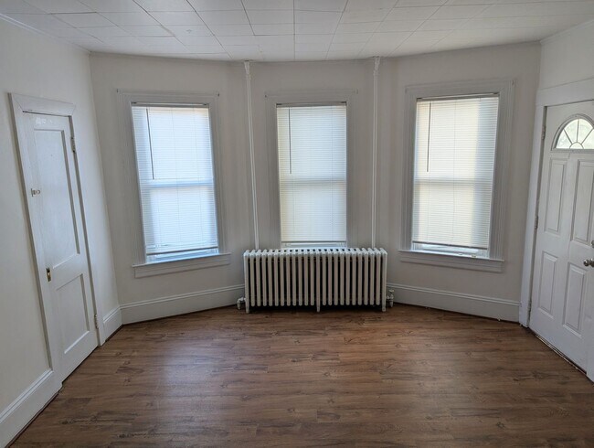 Building Photo - 18-20 W. Southern Avenue