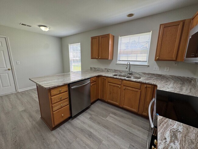 Building Photo - *OPEN HOUSE: 8/2* Longs - 4 Bedroom / 2.5 ...