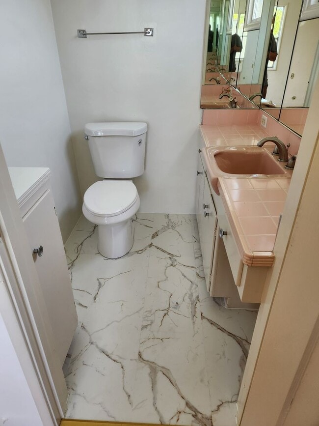 Building Photo - Piedmont Pines charming 3 Bedroom availabl...
