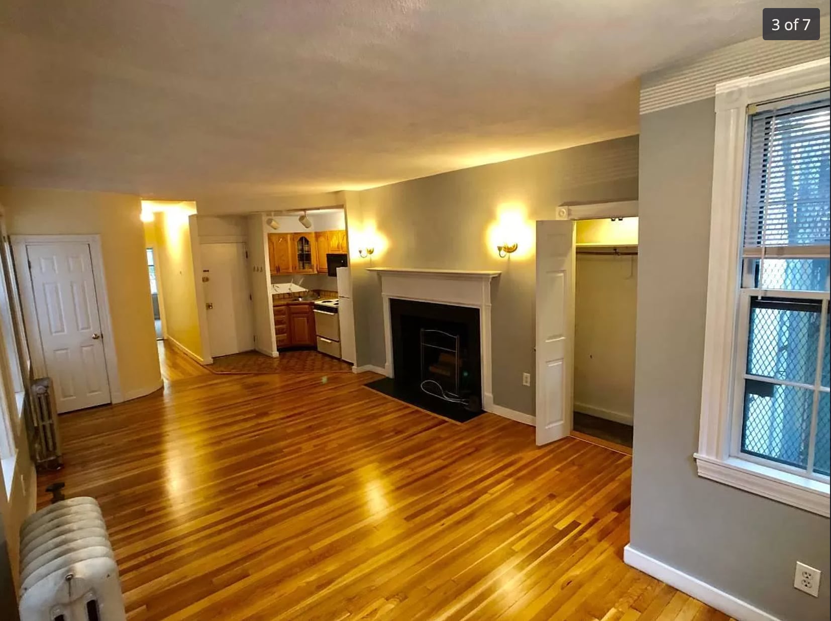 Building Photo - 82 Phillips St