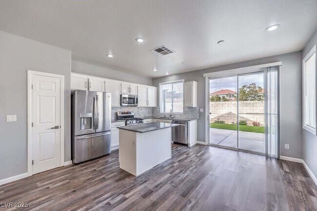 Building Photo - 9758 Vista Crest Ave