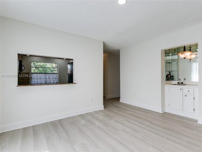 Building Photo - 21559 Cypress Hammock Dr