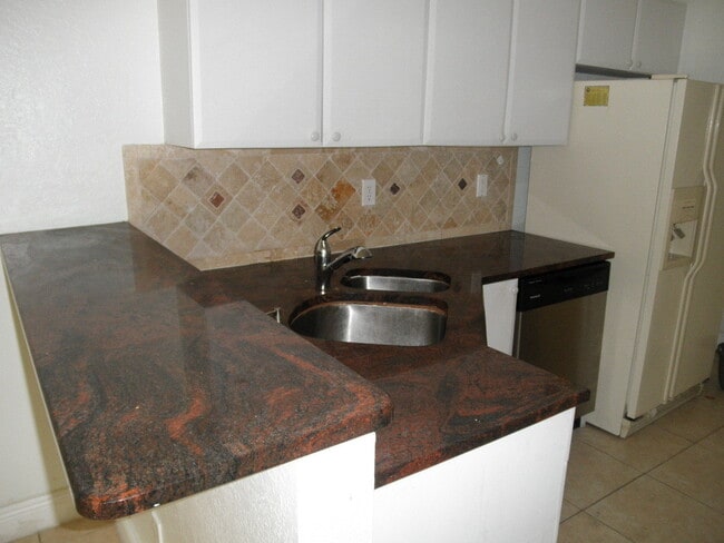 Building Photo - Pipers Cay