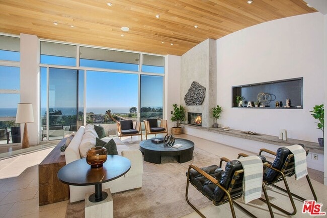 Building Photo - 27454 Winding Way