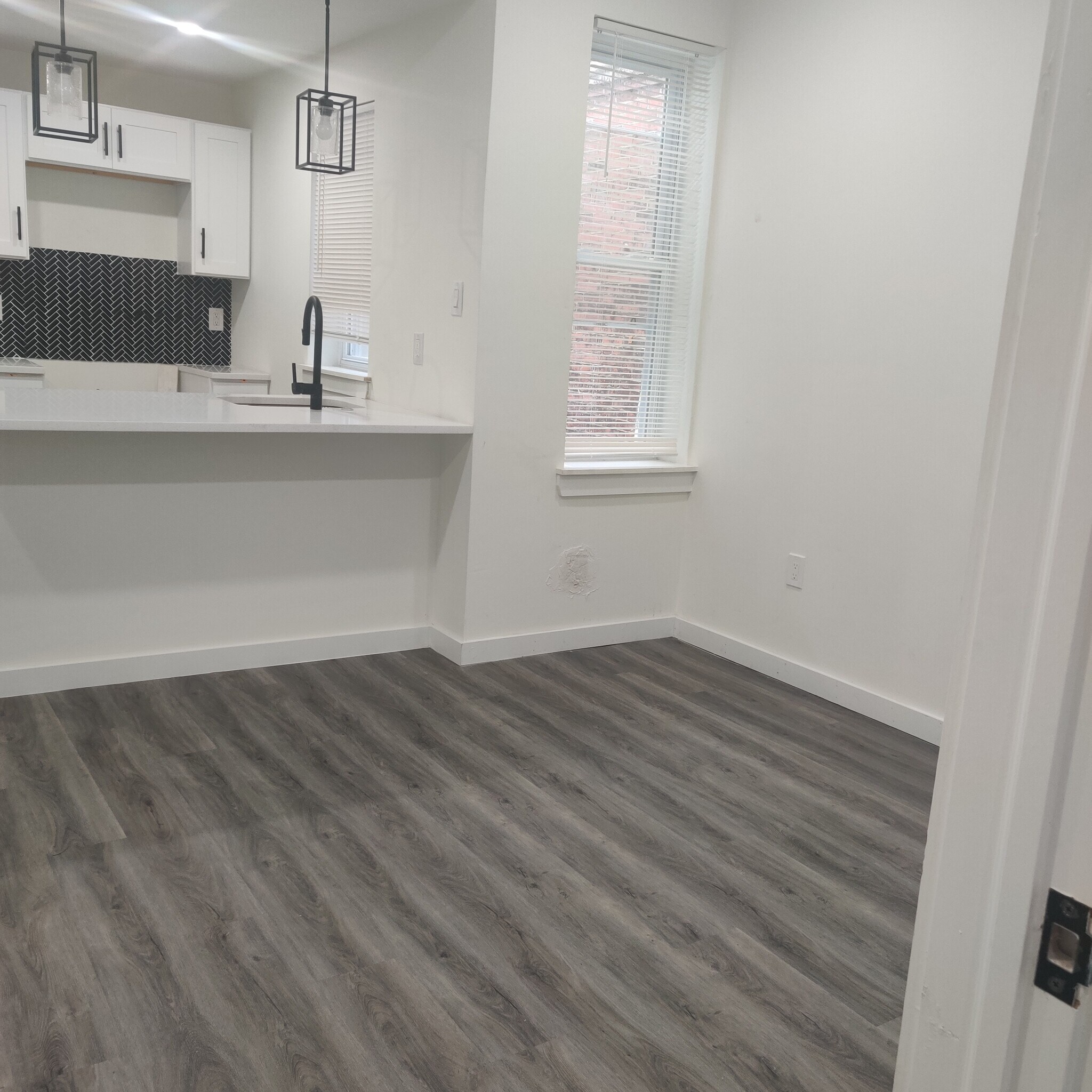 Living room - 2546 N 11th St