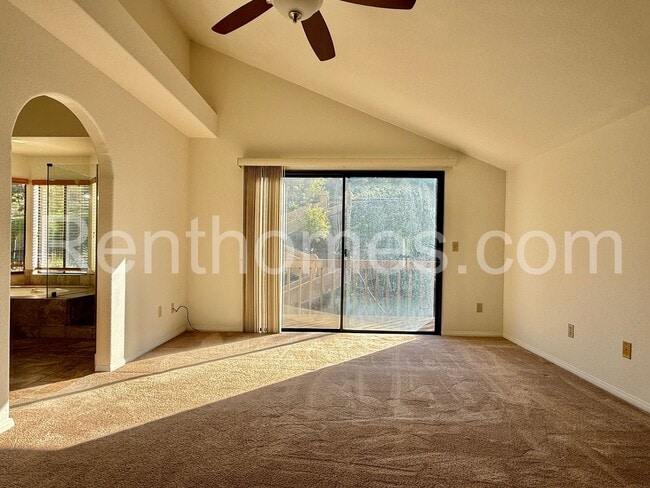 Building Photo - 14265 Marianopolis Way