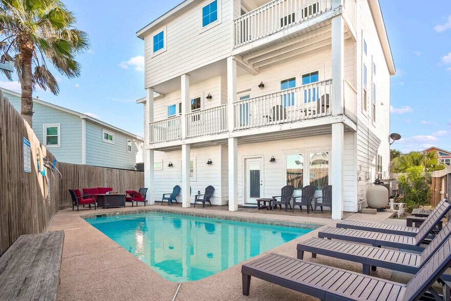 Building Photo - 707 Parkplace-SI ID1036727P