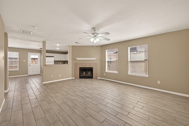 Building Photo - 17250 Cricketbriar Ct