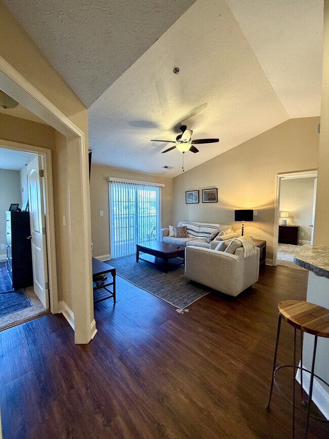 Building Photo - 100 Capstone Dr