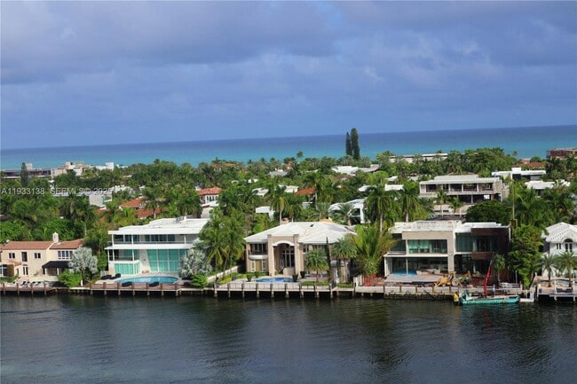 Building Photo - 20515 E Country Club Dr