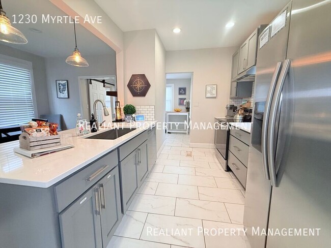 Building Photo - 1230 Myrtle Ave