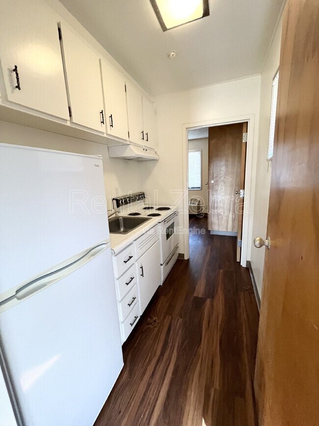 Building Photo - 3745 Hospital Rd