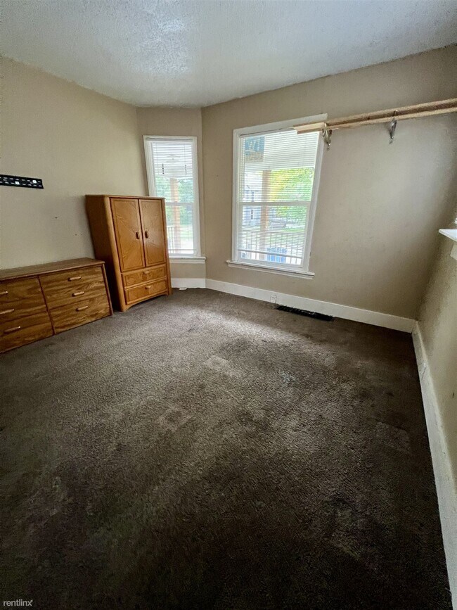 Building Photo - 1 br, 1 bath House - 935 Prospect Avenue N...