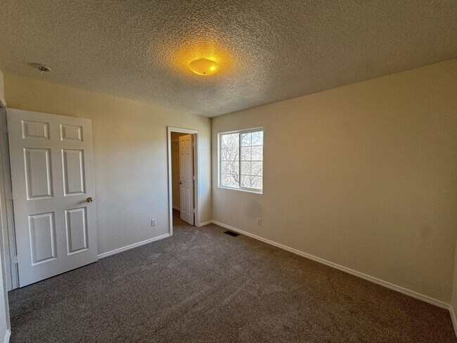 Building Photo - 8300 Bluffs Edge Pl NW