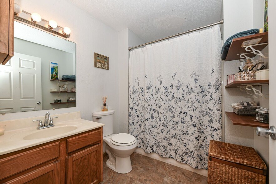 Building Photo - 505 Lawson School Rd