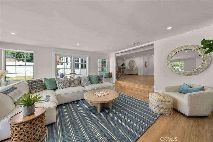 Building Photo - 1103 Eriel Ave