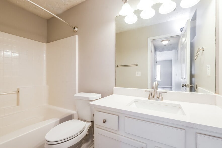 Building Photo - 134 Silver Fox Trail