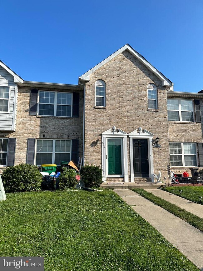 Building Photo - 623 Candlestick Ln