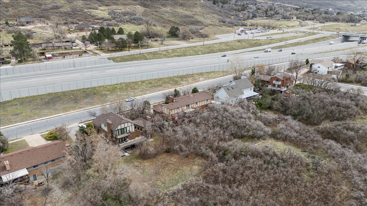 Building Photo - 717 Woodridge Dr