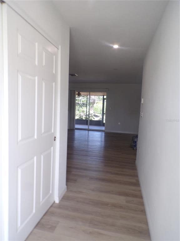 Building Photo - 421 Orchid Dr