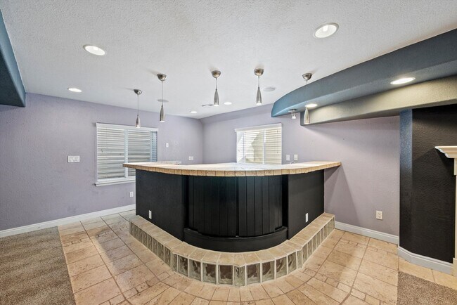 Building Photo - 2258 S Gibralter Way