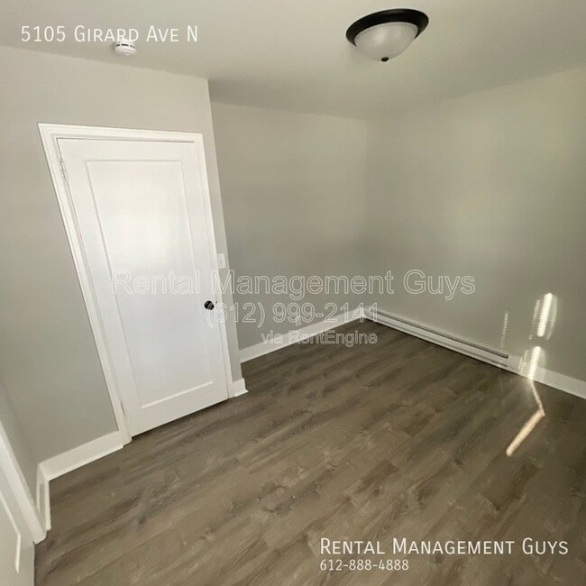 Building Photo - 5105 N Girard Ave