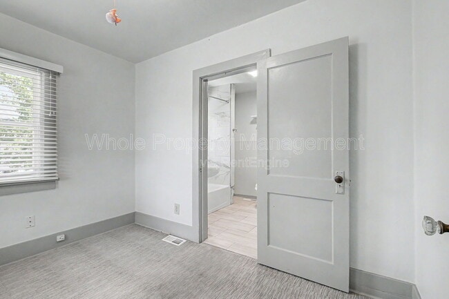 Building Photo - 4205 S Lincoln St