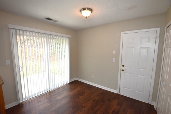 Building Photo - 2074 Chapel Creek Rd SW