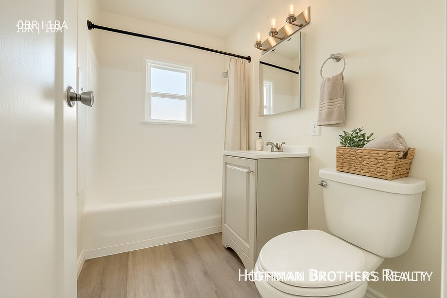 Building Photo - 535 W 49th St