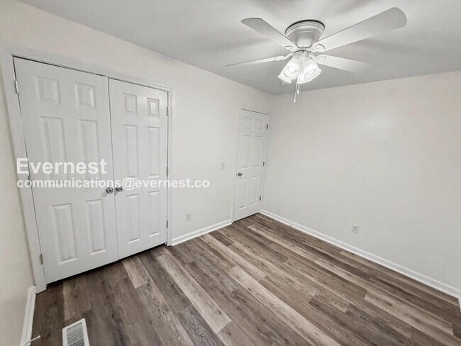 Building Photo - 504 Buckskin Ln