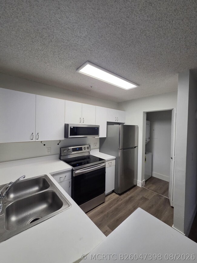 Building Photo - 12148 St.Andrews Pl