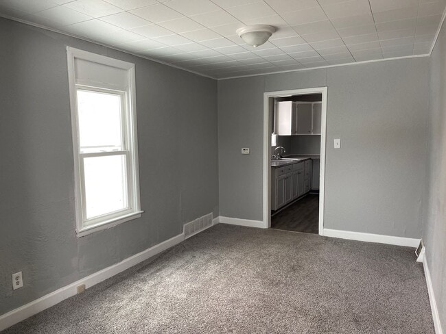 Building Photo - Comfortable 2-Bedroom Silvis Home!