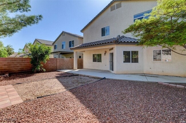 Building Photo - 10940 Salernes St