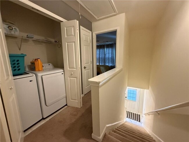 Building Photo - 1487 Cove Creek Cir