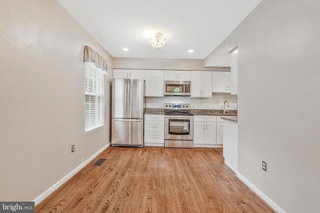 Building Photo - 6401 Old Scotts Ct