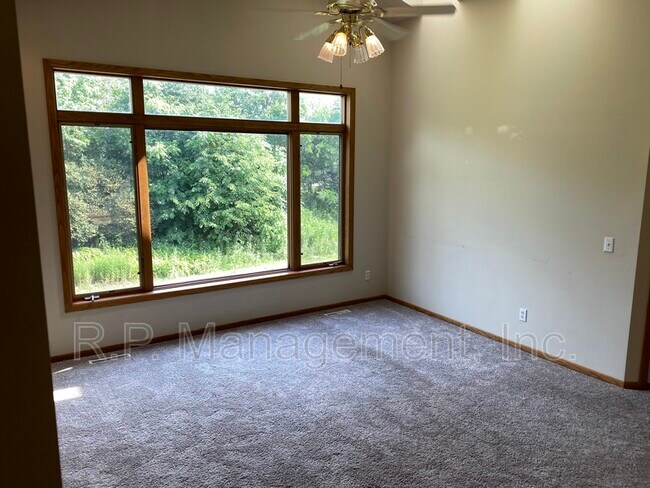 Building Photo - 4626 Linnea Ln