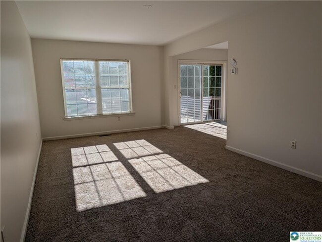 Building Photo - 2806 Sequoia Dr