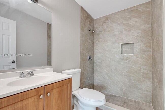 Building Photo - 9243 SW 204th Terrace