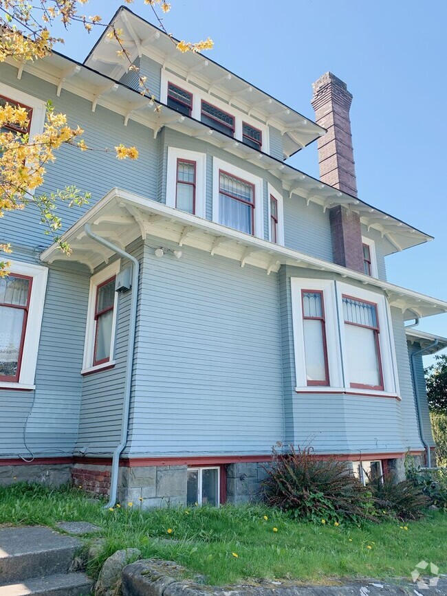 Building Photo - 1030 N Garden St