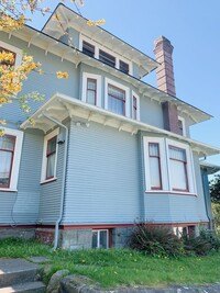 Building Photo - 1030 N Garden St