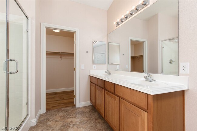 Building Photo - 5163 Tunnel Falls Dr