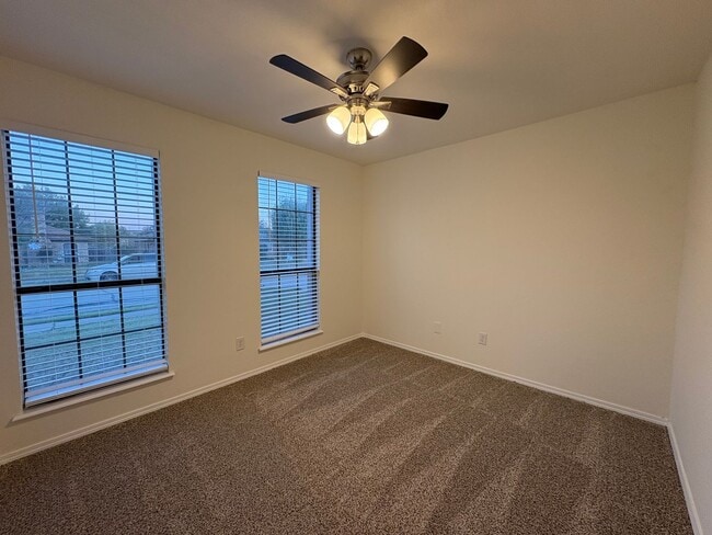 Building Photo - Charming 3-bed 2-bath Home Birdville ISD!