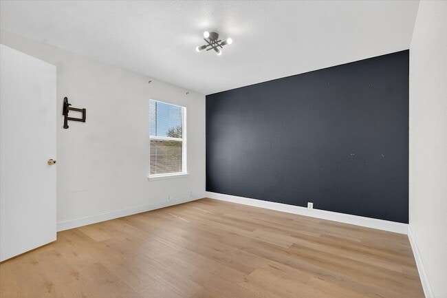 Building Photo - 9108 Tumbleweed Dr