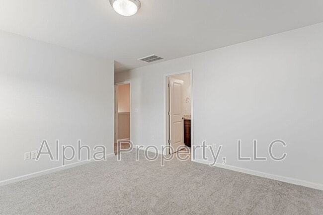 Building Photo - 19 Apricot Ln