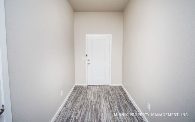 Building Photo - 921 Tulane St