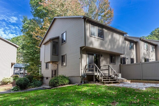 Primary Photo - 38 Conestoga Way