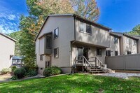 Building Photo - 38 Conestoga Way