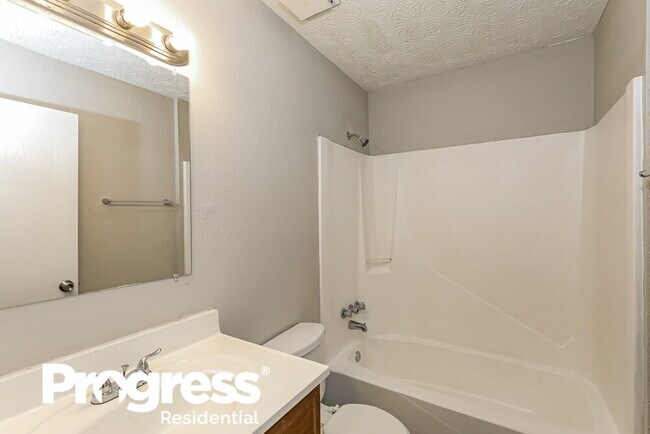 Building Photo - 7215 Buck Creek Dr