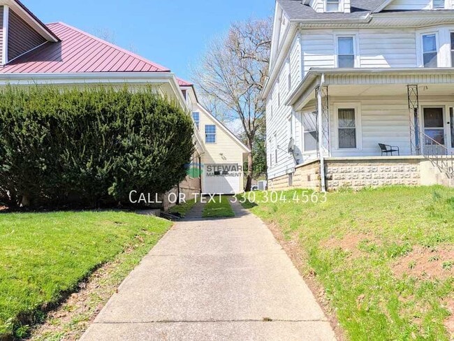 Building Photo - 724 Beall Ave